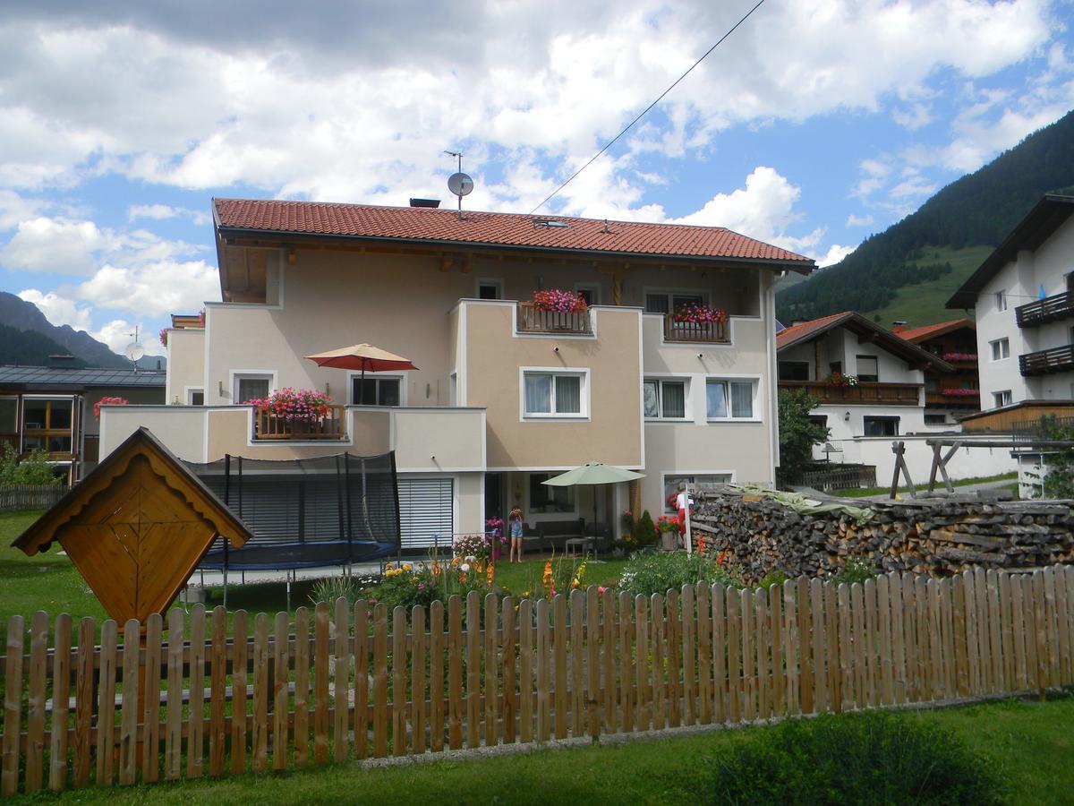 Haus Zentner Hotel Nauders Exterior photo